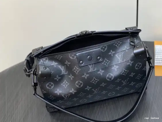 Cheap VUITTON West-29*17.5*10CM LOUIS Trunk Soul East 0501